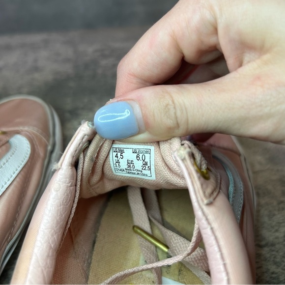 Vans Old Skool Sneakers Womens sz 6 - pink/white satin - Picture 7 of 7